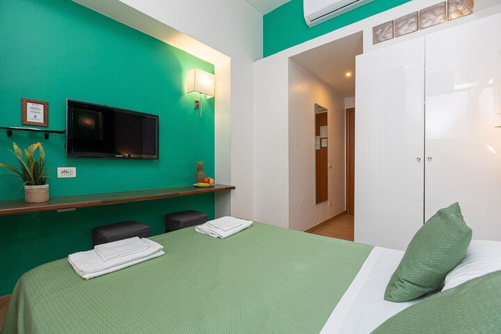 Room 10 of 79