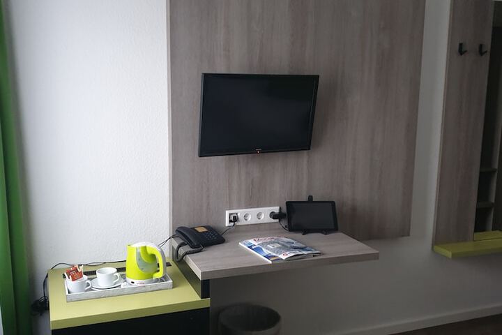 Room 22 of 39