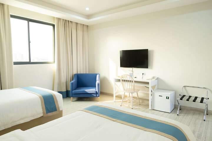 Room 47 of 62