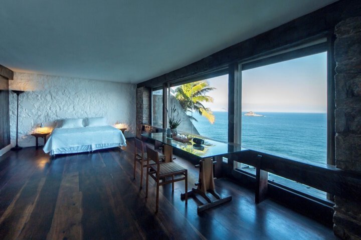 Room 20 of 76