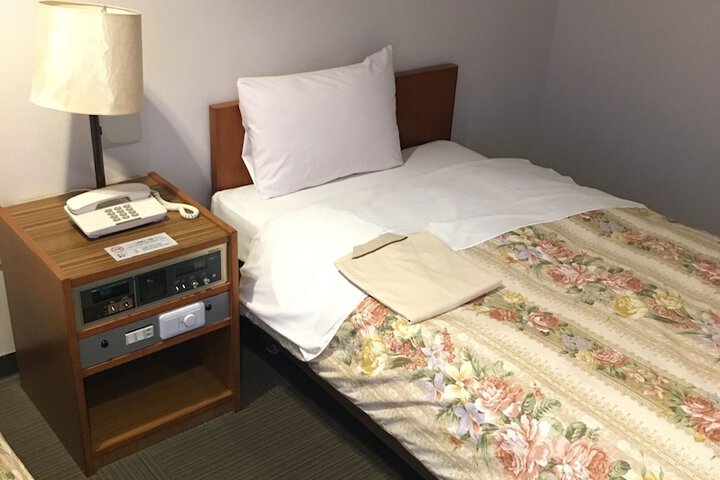 Room 20 of 37