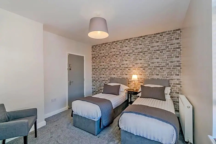 Room 3 of 15