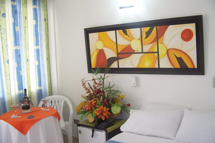 Room 10 of 33
