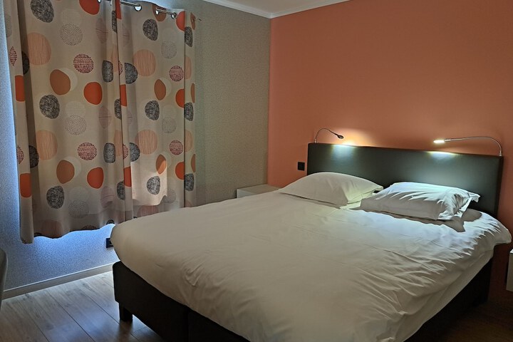 Room 20 of 74