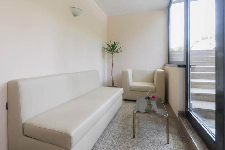 Room 14 of 24