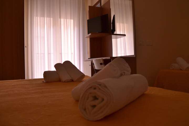 Room 21 of 34