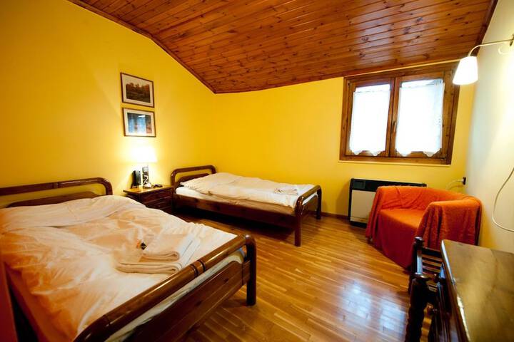 Room 6 of 70