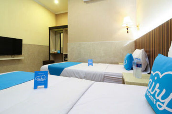 Room 4 of 28