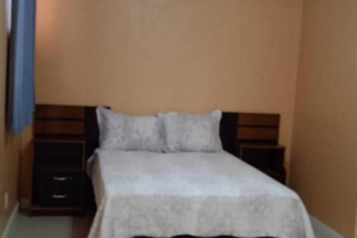 Room 3 of 10