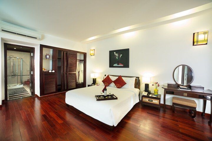 Room 25 of 125