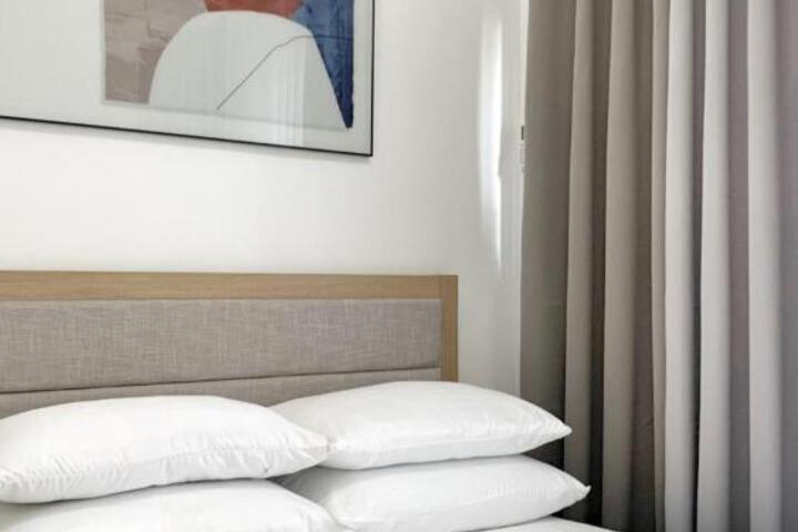 L Casa Tagaytay Staycation Fast WiFi and Free Parking