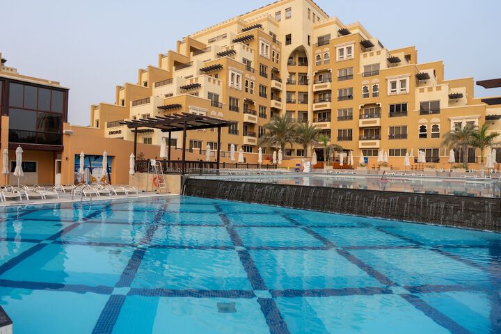 Pool 172 of 335