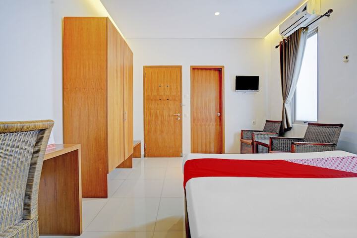 Room 28 of 33