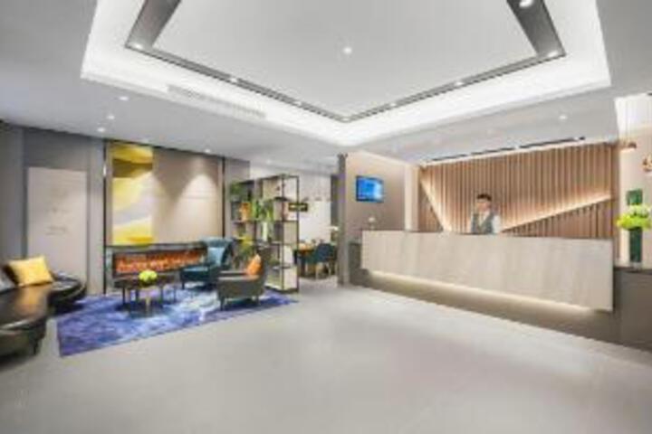 Platinum Business Hotel (Baoying County Government Branch)