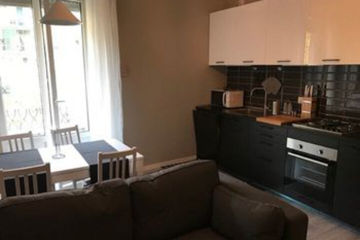 Room 4 of 18