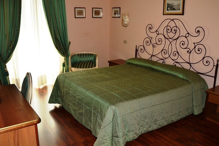 Room 15 of 64