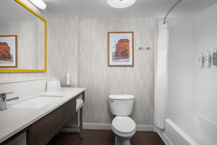 Room 20 of 37