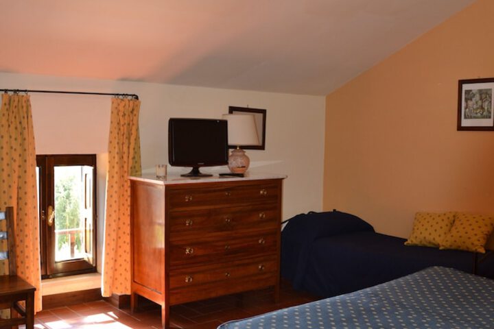 Room 10 of 52