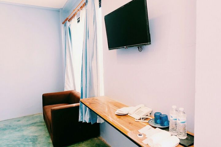 Room 11 of 26