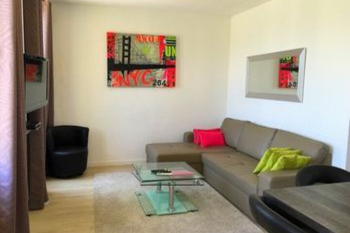 Room 159 of 200