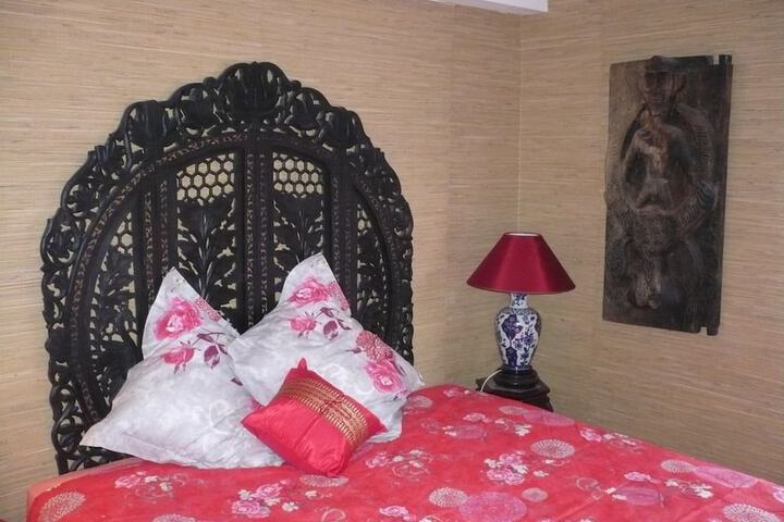 Room 2 of 23