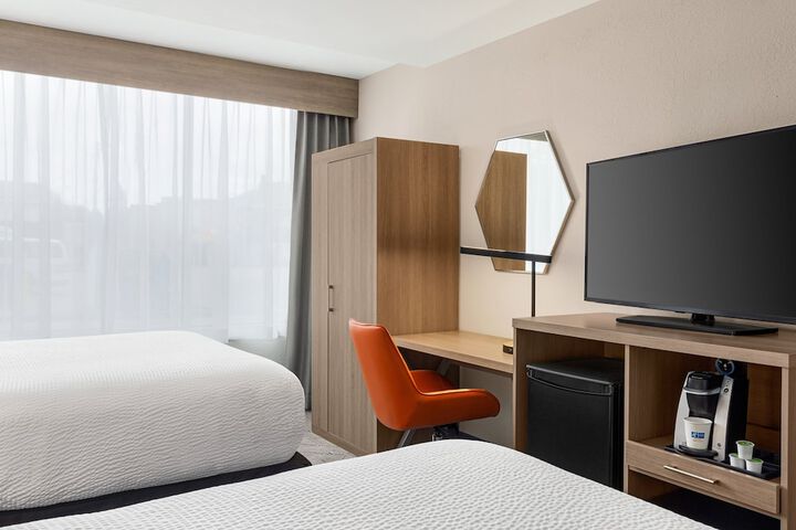 2 Queen Beds Standard City View (5 of 12)