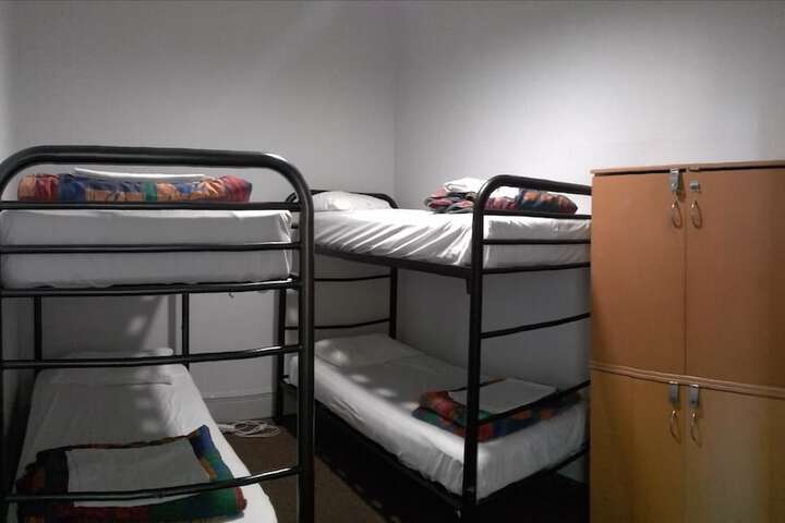 Room 4 of 39