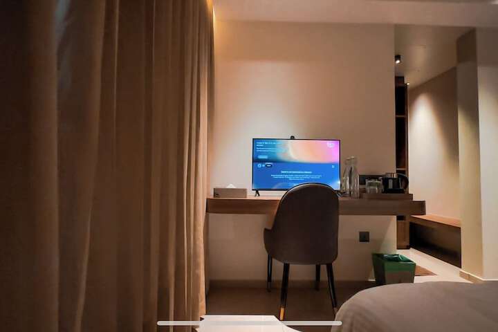 Room 19 of 101