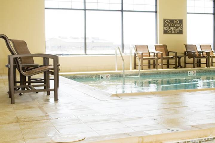 Indoor spa tub