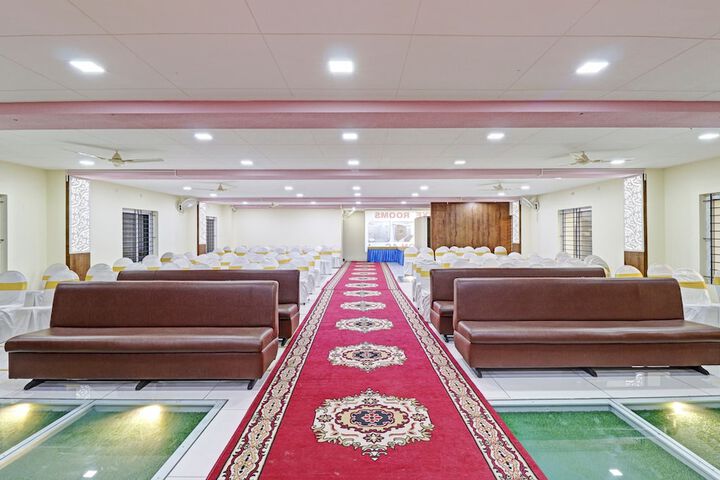 Ballroom/Hall 26 of 34