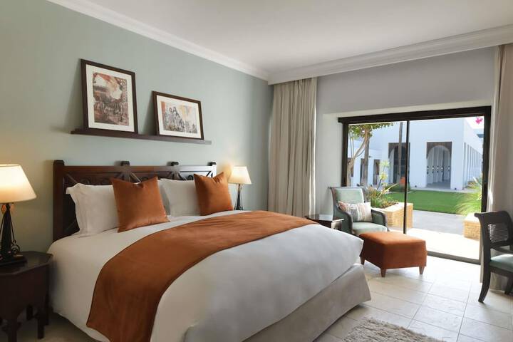 Room 30 of 114