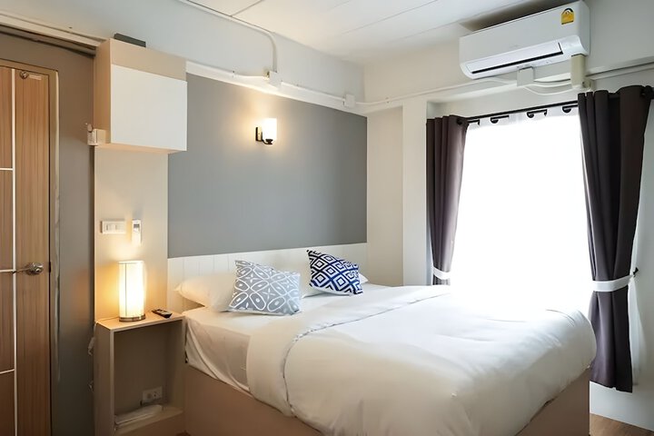 Room 12 of 22
