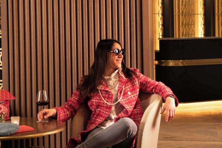 Lounge 144 of 167