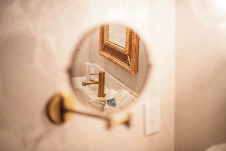 Room 44 of 101