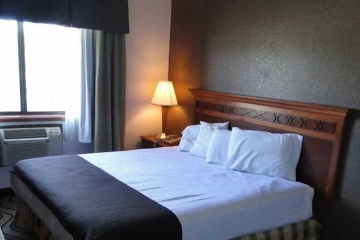 Room 7 of 38