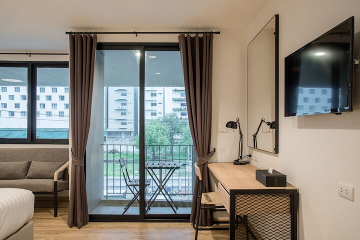 Room 25 of 157