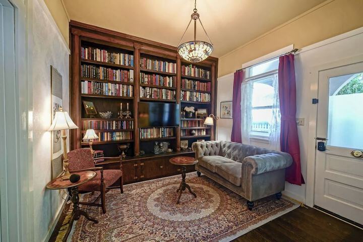 Room 20 of 97
