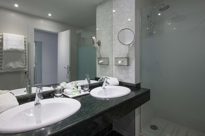 Clean Restrooms