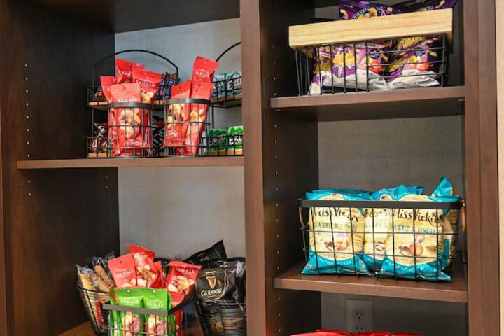 Snack bar
