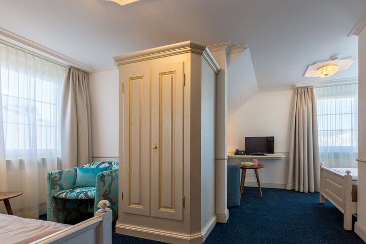 Room 7 of 49