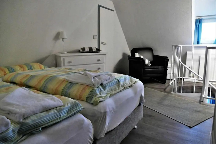 Room 3 of 13