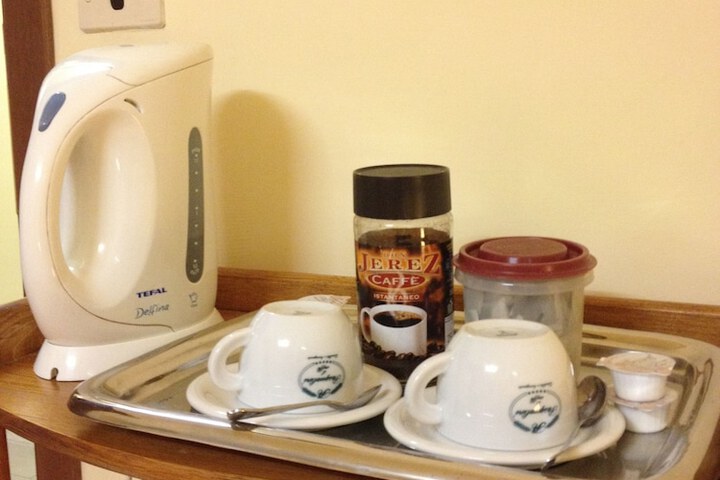 Breakfast/Coffee Service 14 of 30