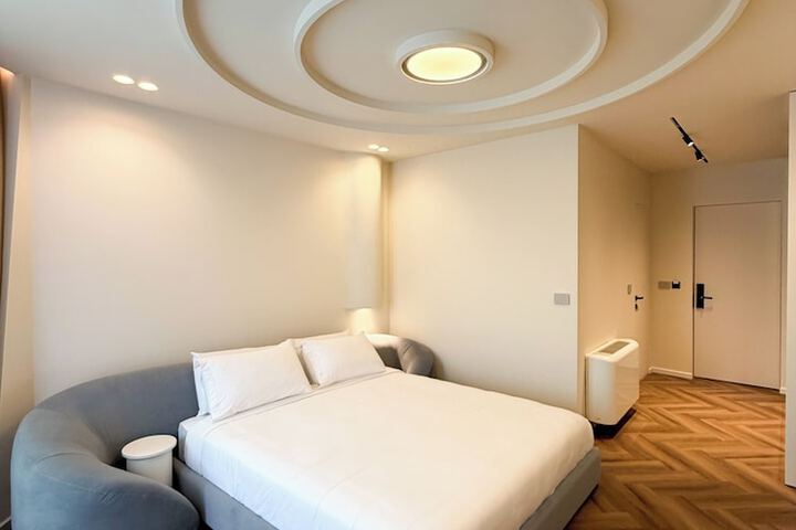 Room 21 of 104