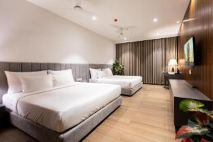 Room 2 of 23