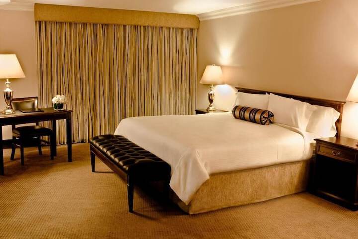 Room 10 of 65