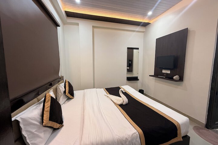 Room 7 of 15