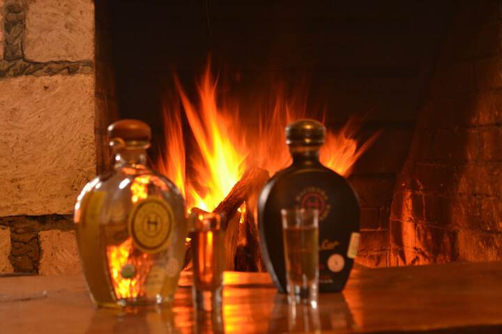 Lounge 40 of 53