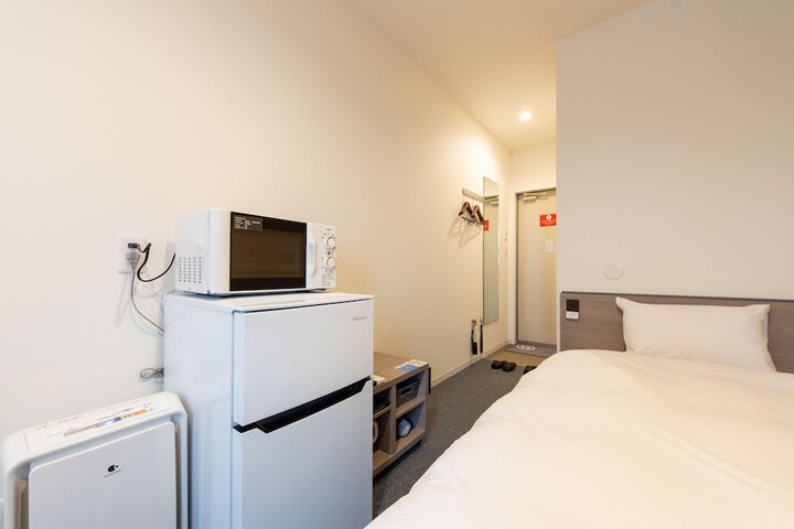 Room 3 of 15