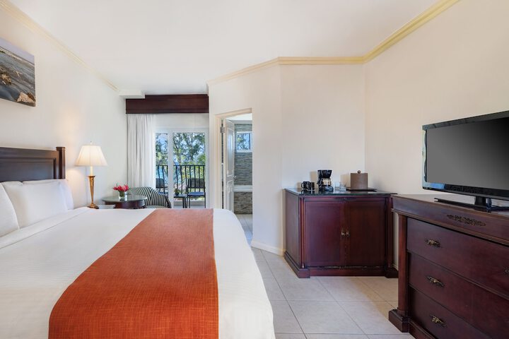 Room 14 of 125