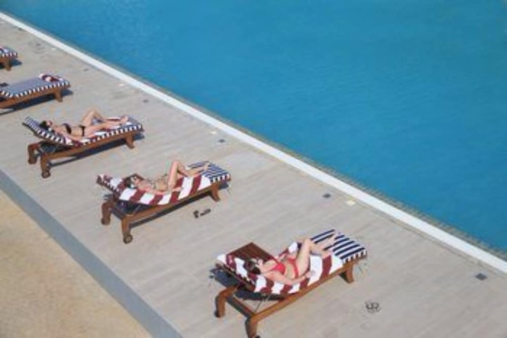 Pool Hotel
